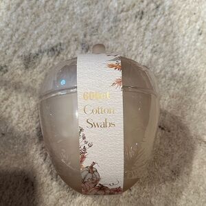 Elegant Cream Cotton Swab Acorn Shaped Holder